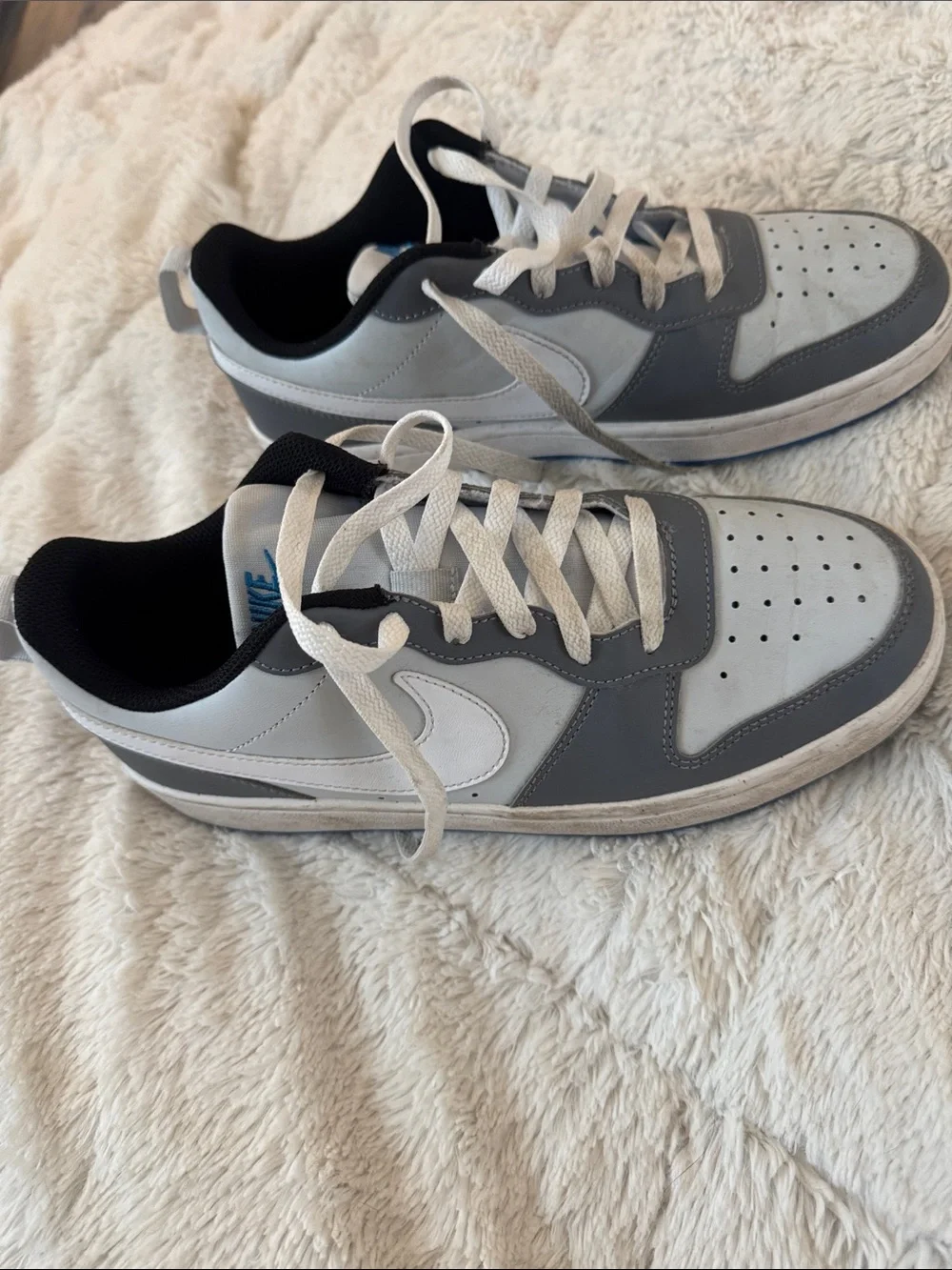 Nike Kids' Gray and Black Athletic Shoes - 7y
